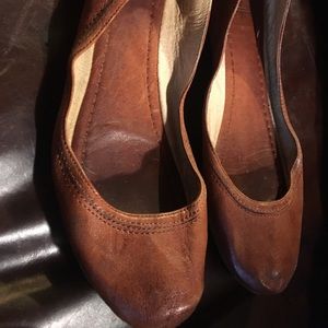 Frye Carson Brown Flats size 9 Leather